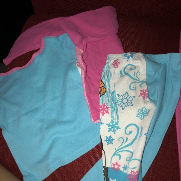 🆓Toddler Pjs Bundle with ANY purchase 🆓 - Picture 6 of 6